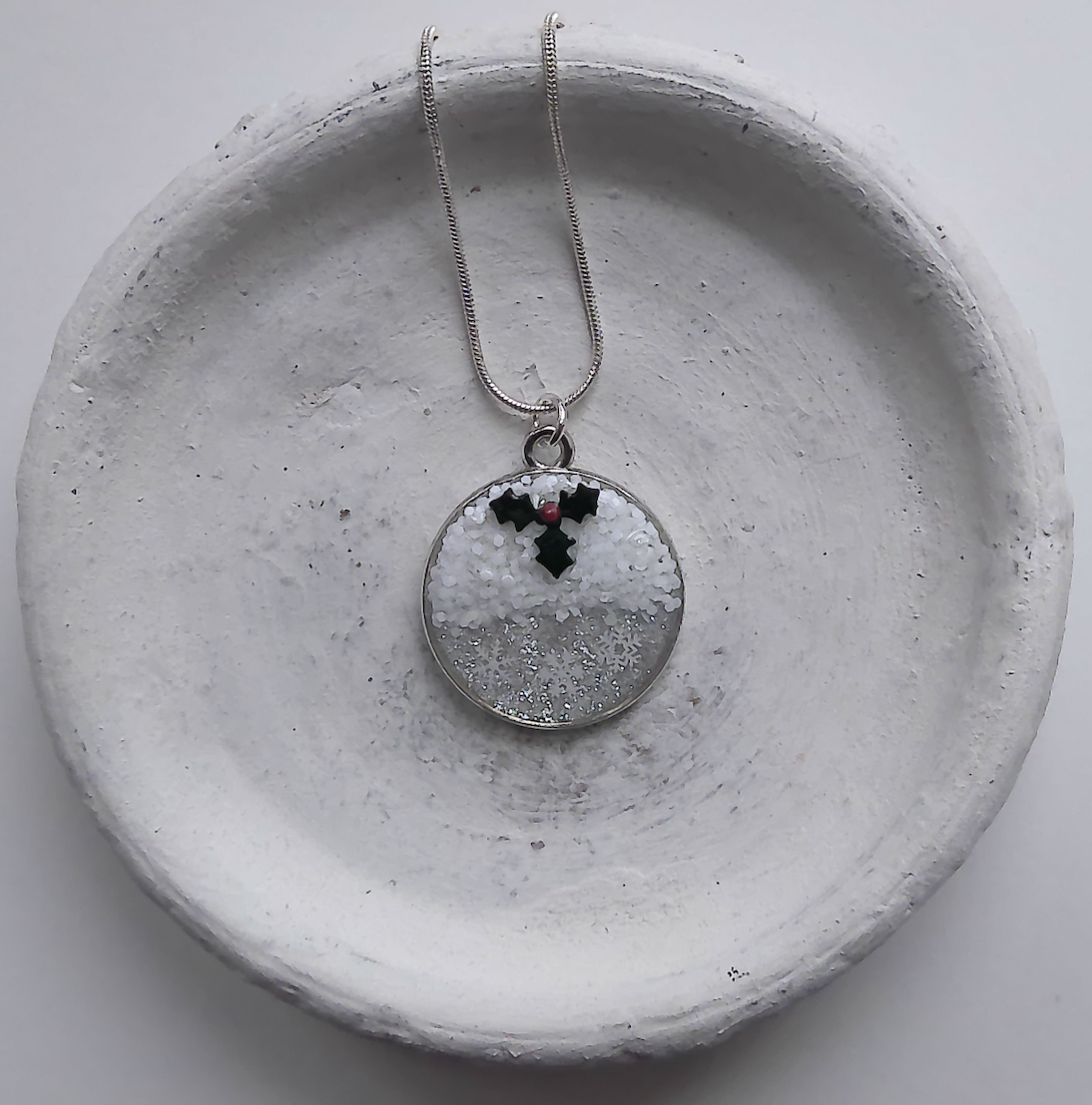 Christmas White Glitter Pudding Necklace